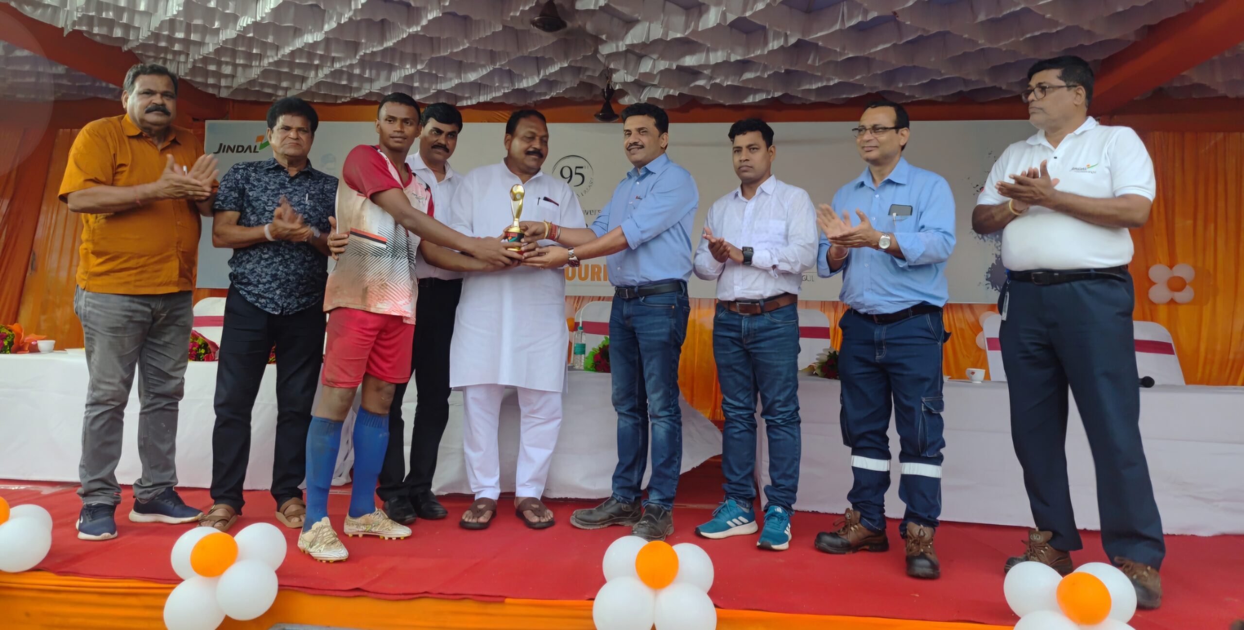 ଓ.ପି ଜିନ୍ଦଲ ଫୁଟବଲ କପ୍ ଉଦଘାଟିତ: ଆଠମଲ୍ଲିକକୁ ହରାଇ ଝାରସୁଗୁଡ଼ା ବିଜୟୀ,